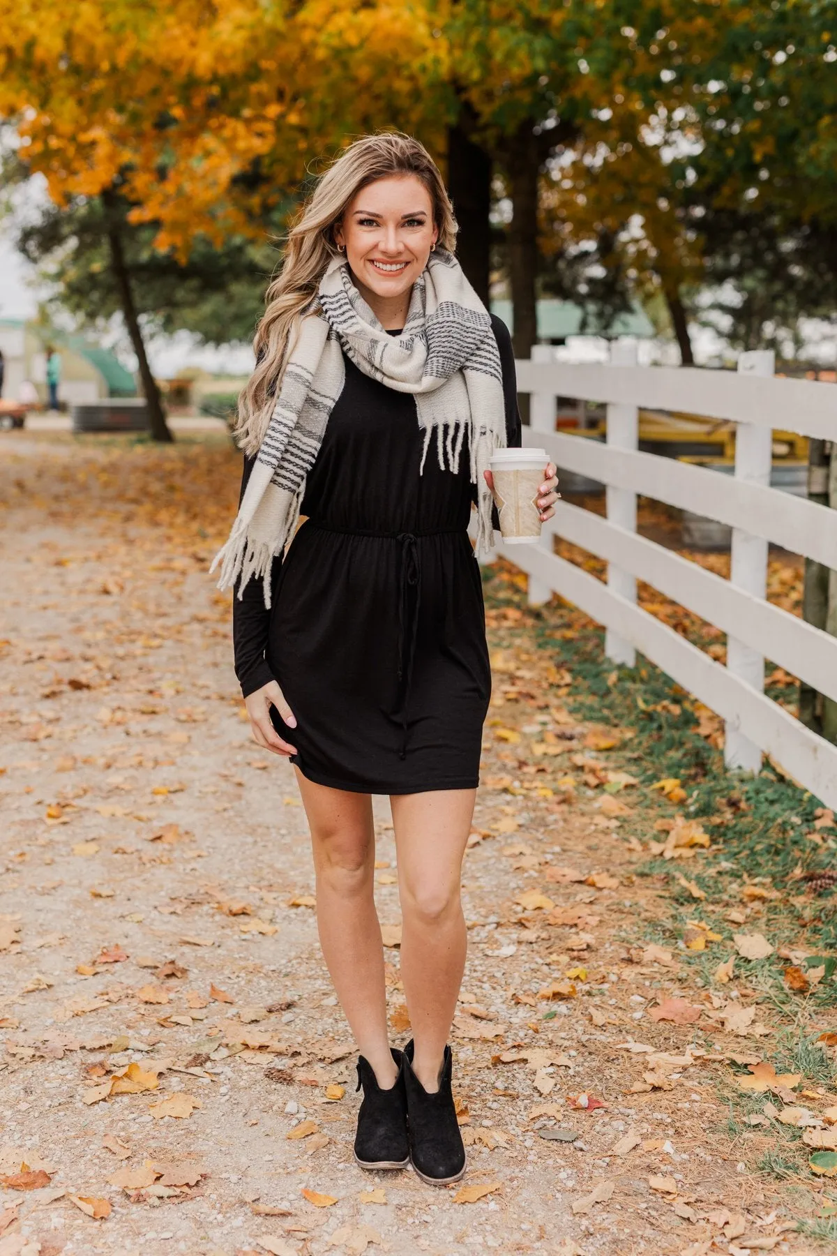 Chilling Love Blanket Scarf- Ivory & Charcoal