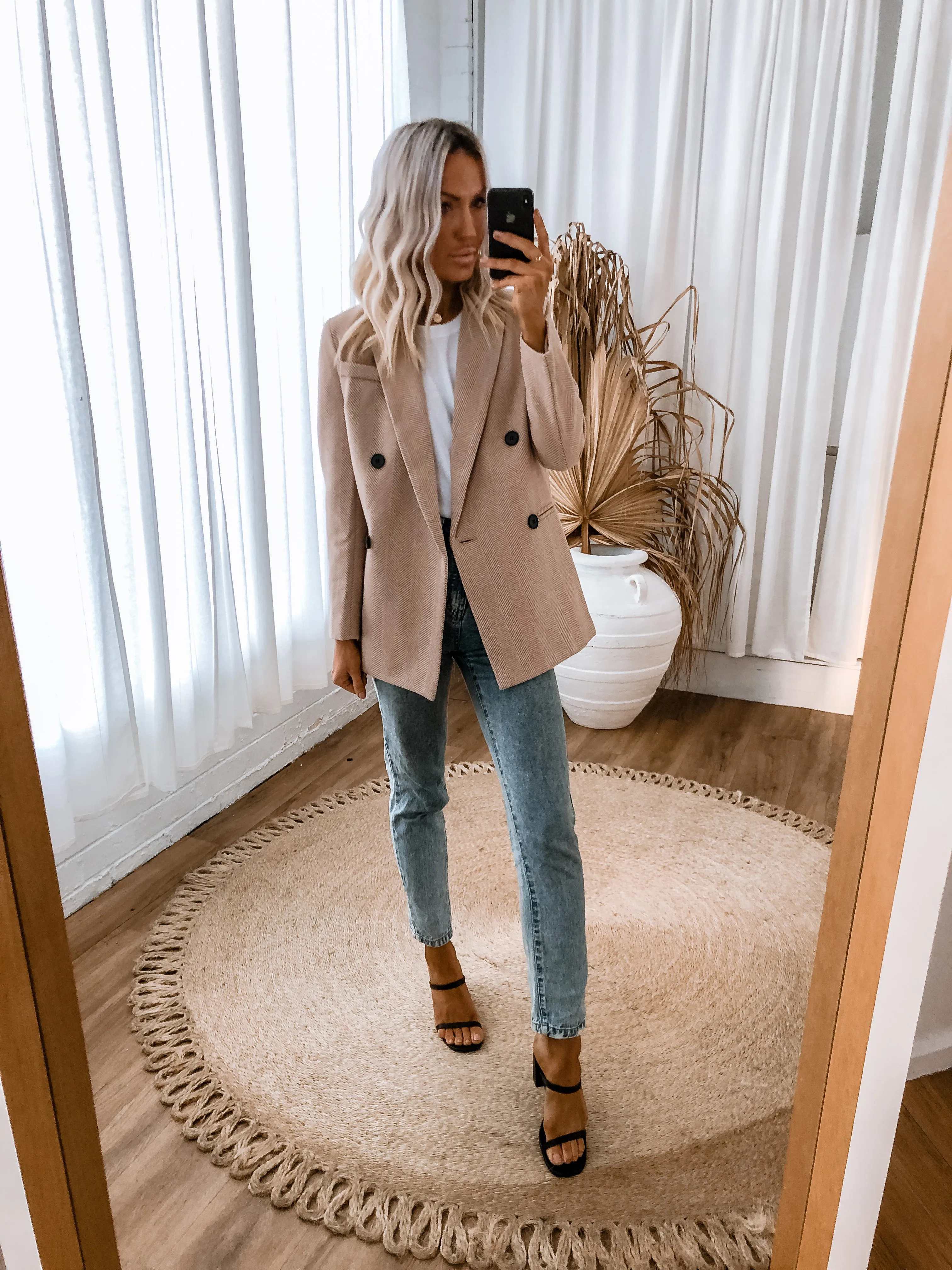 Mila Blazer - Beige